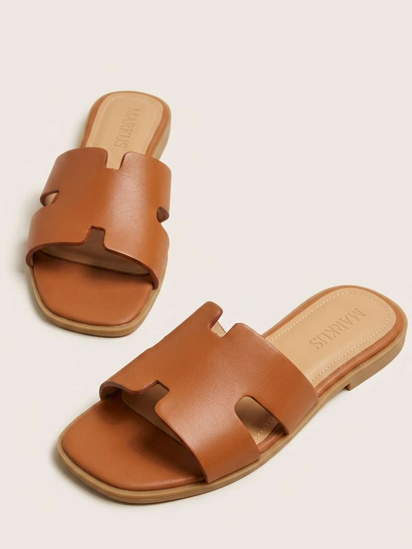 H SANDALS